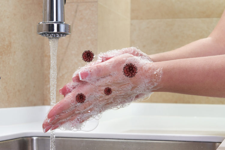 Preparaty antybakteryjne redukują ilość drobnoustrojów na skórze rąk