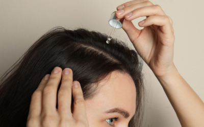 Peeling trychologiczny – przygotuj skórę głowy do aplikacji wcierek