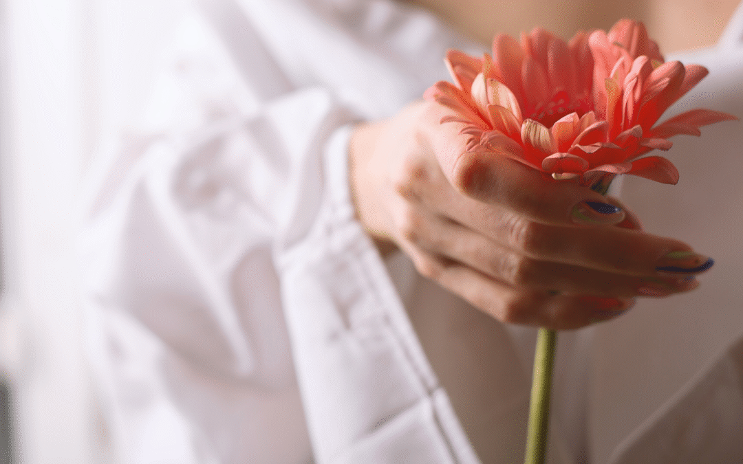 Menopauza – jak zadbać o kobiecą skórę, kiedy spada poziom estrogenów?